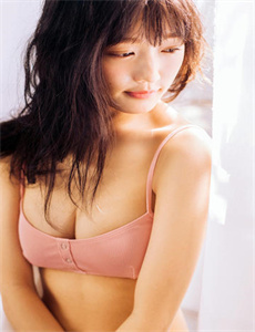 《欧美精品一区二区少妇免费A片-大胸校花莹莹被老头糟蹋》