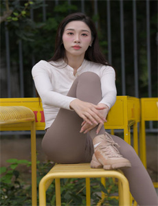 《亚洲欧美激情精品一区二区-玩偶姐姐全集视频在哪里看》