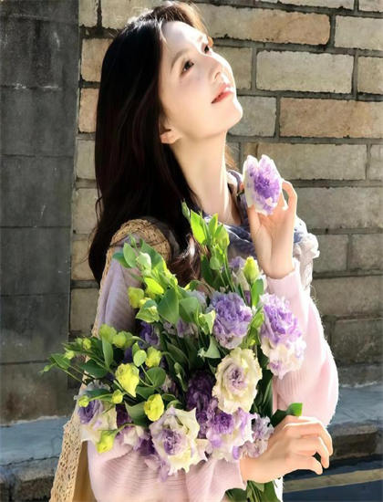 主母虐待我，知我身份后她疯了观看攻略：如何欣赏精致的视觉细节 增强情感共鸣